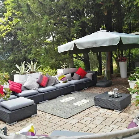 2 Bedrooms House With Jacuzzy Enclosed Garden&wifi At Cupramontana