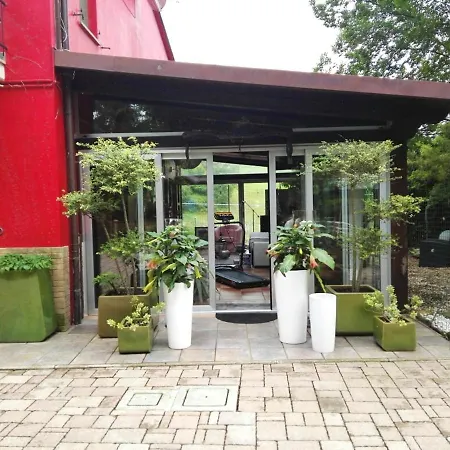 Dom wakacyjny 2 Bedrooms House With Jacuzzy Enclosed Garden&wifi At Cupramontana