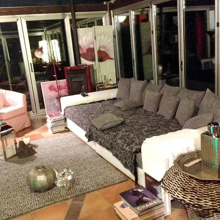 Dom wakacyjny 2 Bedrooms House With Jacuzzy Enclosed Garden&wifi At Cupramontana