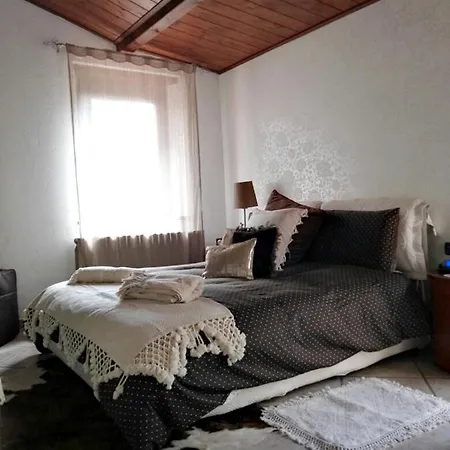 Dom wakacyjny 2 Bedrooms House With Jacuzzy Enclosed Garden&wifi At